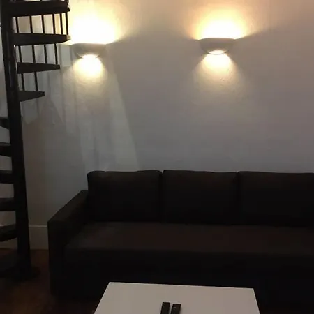 Beau Studio En Duplex A 10 Minutes De Paris Nord *